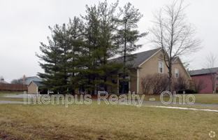 featured image of 794 Kentwood Dr #3