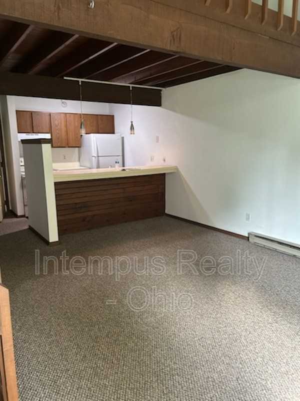 794 Kentwood Dr #3 - Photo 3 of 7