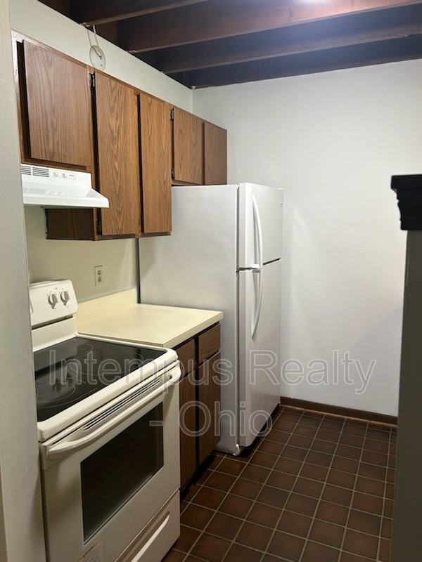 794 Kentwood Dr #3 - Photo 4 of 7