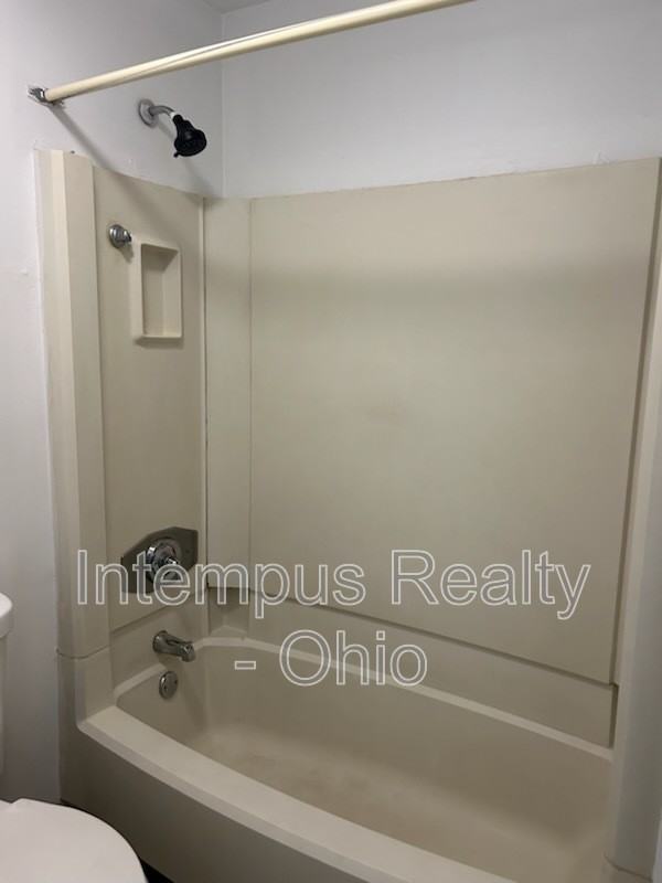 794 Kentwood Dr #3 - Photo 7 of 7
