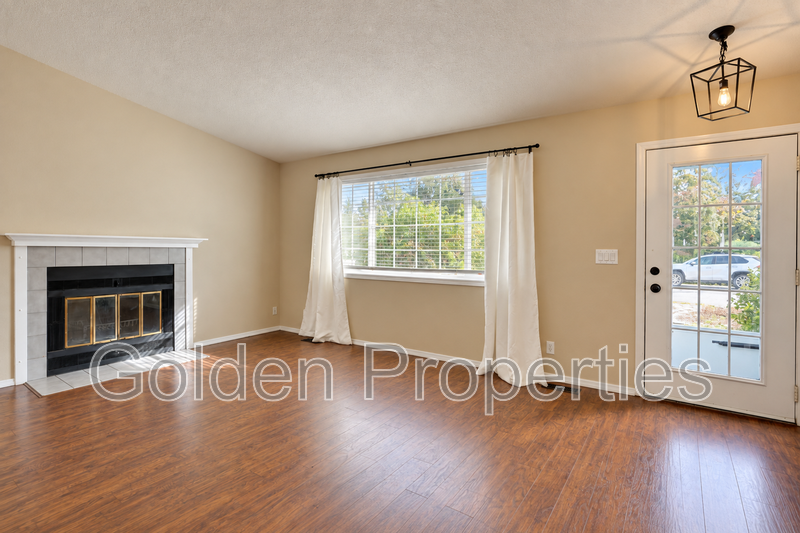 1905 W James Crowe Dr - Photo 3 of 26