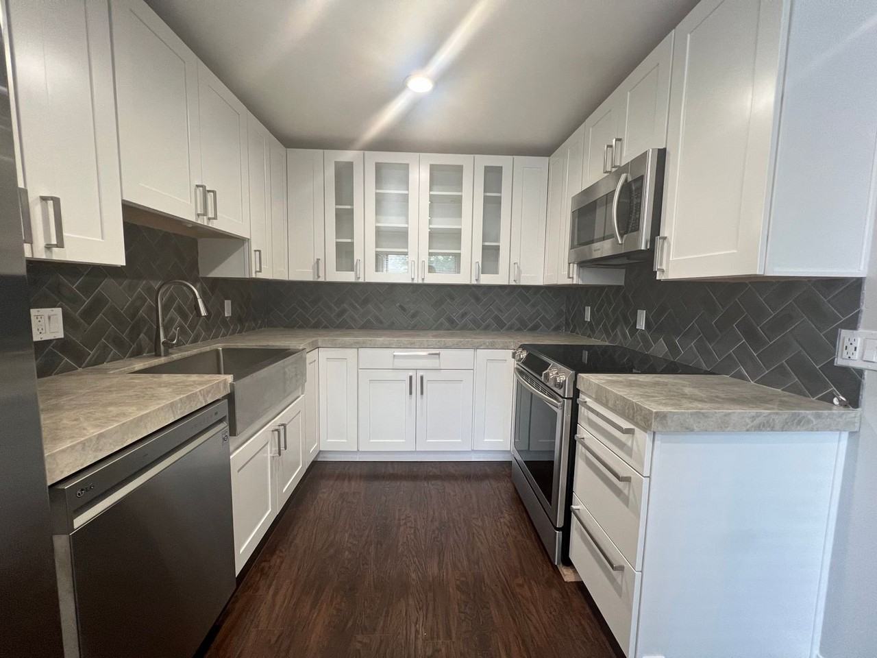 2831 Winding Ln - Photo 6 of 16