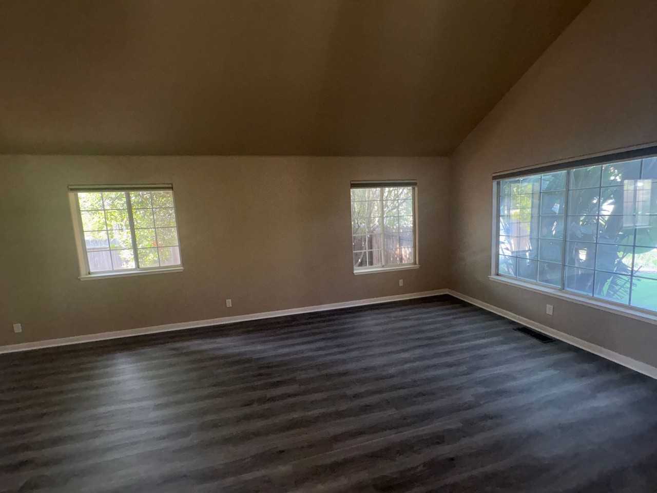 3426 Glen Ellen Dr - Photo 2 of 43