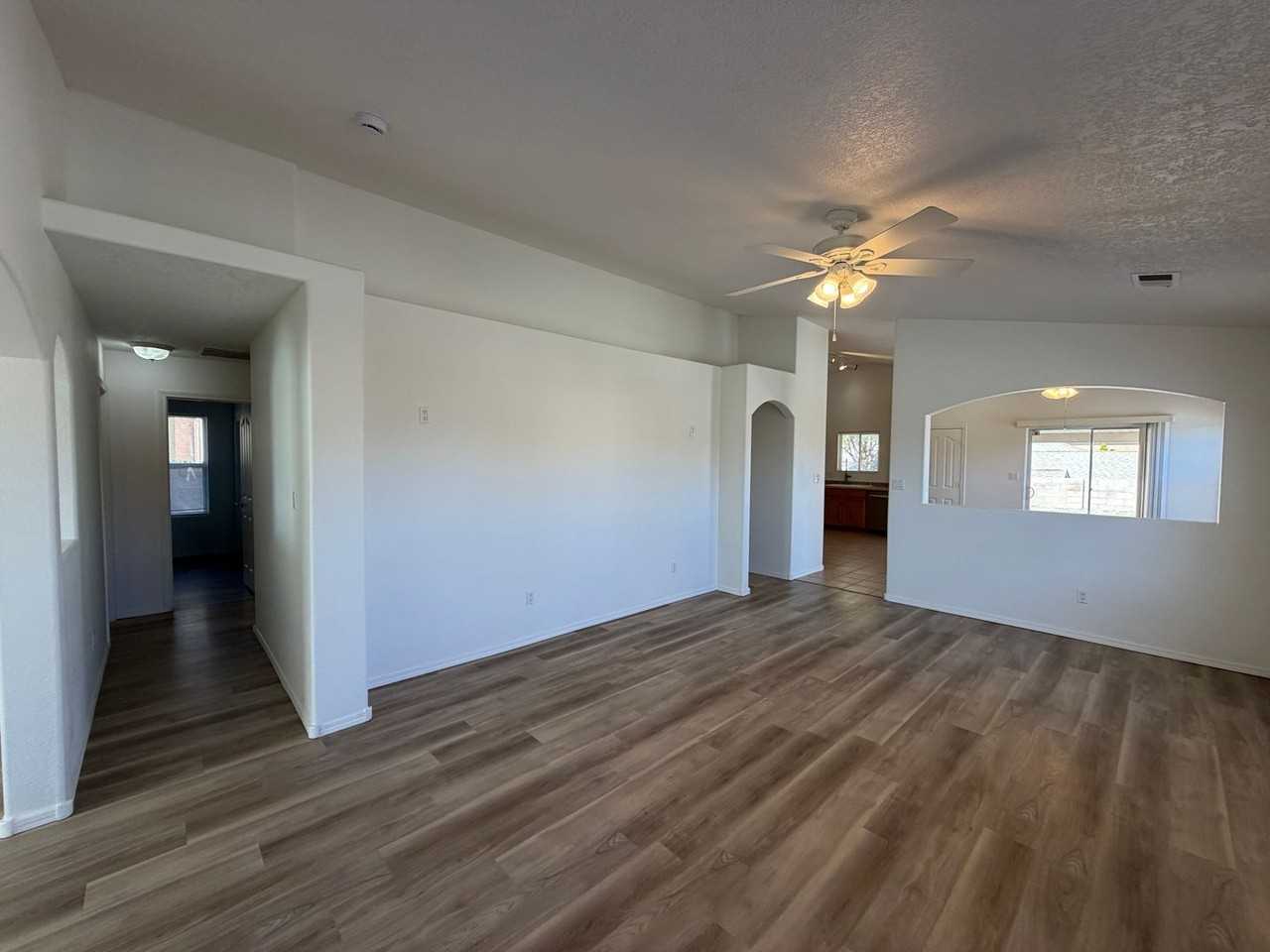 5411 Monterey Cove Ave Nw - Photo 5 of 35