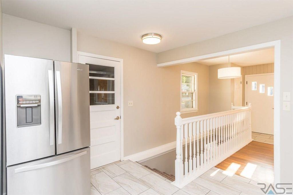 3013 S 5th Ave - Photo 7 of 35