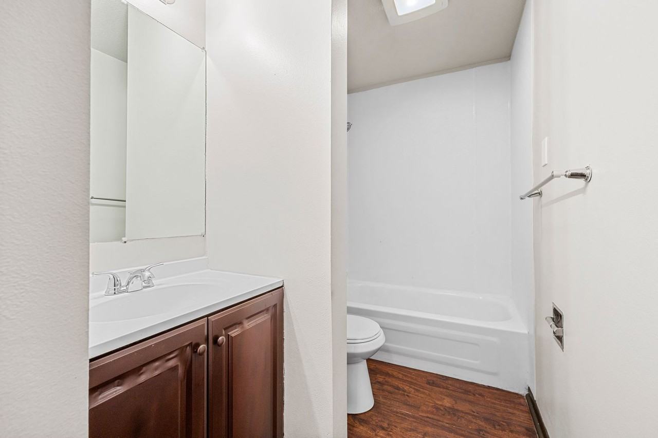 1544 King Ave - Photo 3 of 14