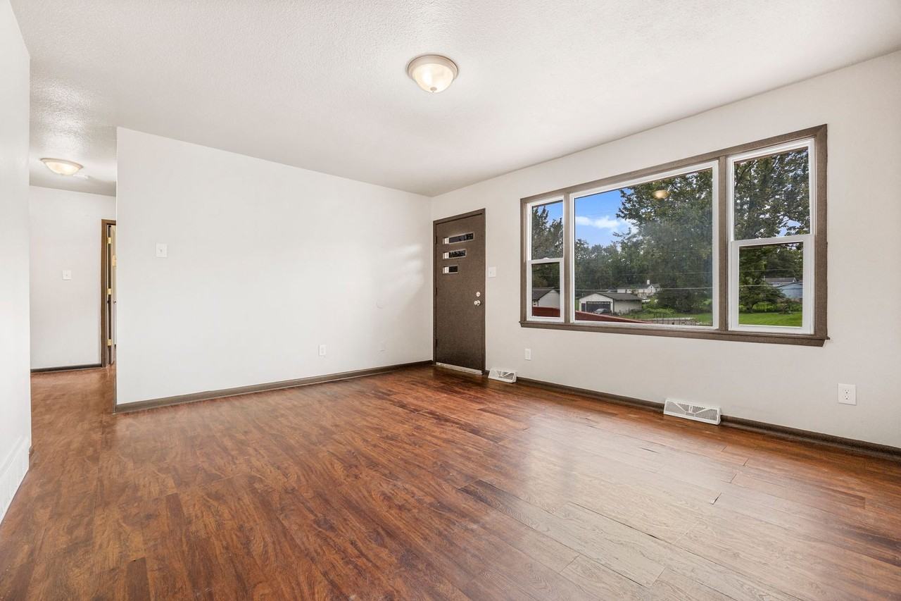 1544 King Ave - Photo 4 of 14