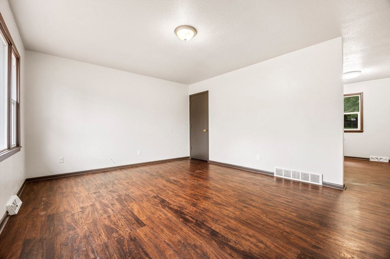1544 King Ave - Photo 5 of 14