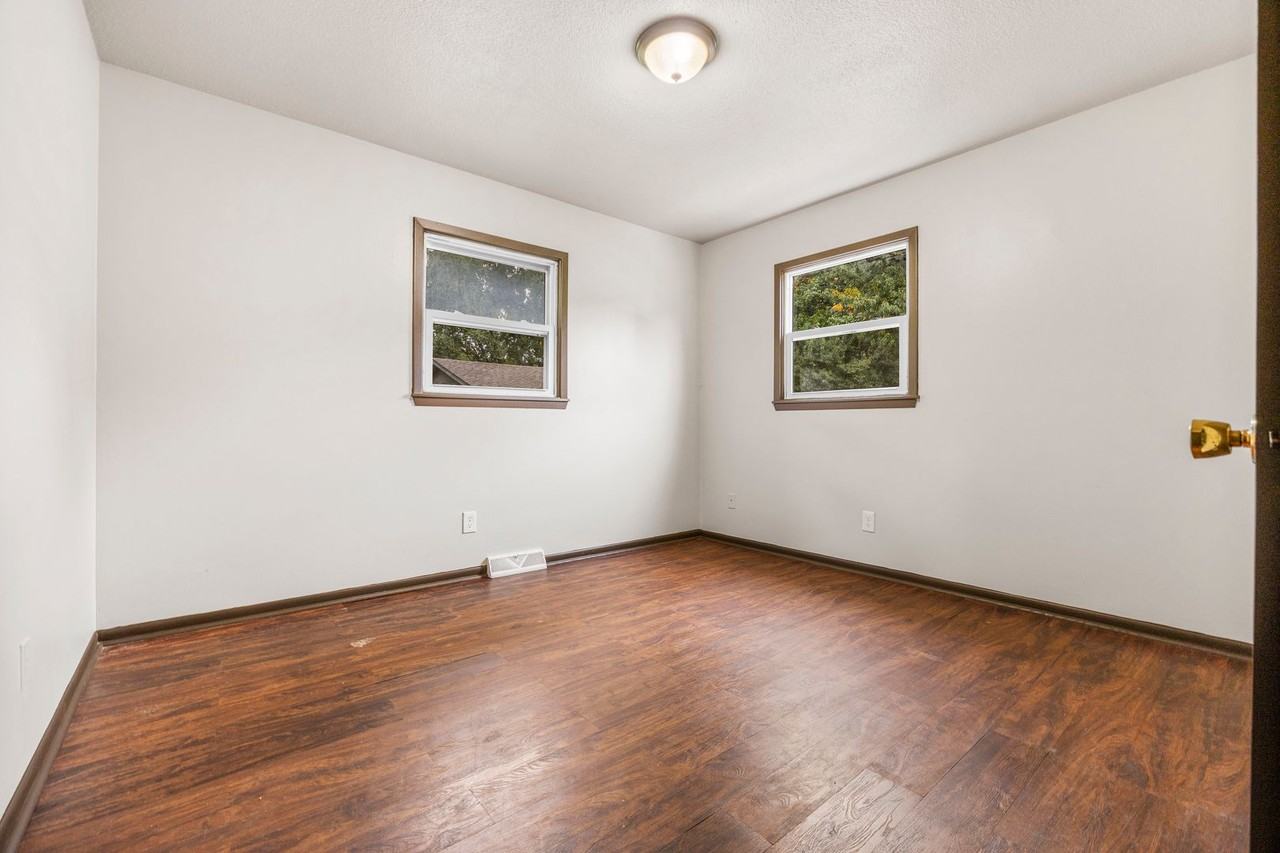 1544 King Ave - Photo 6 of 14