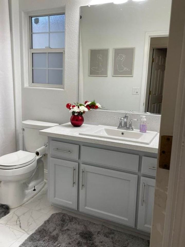 2329 N Crowe St - Photo 2 of 17