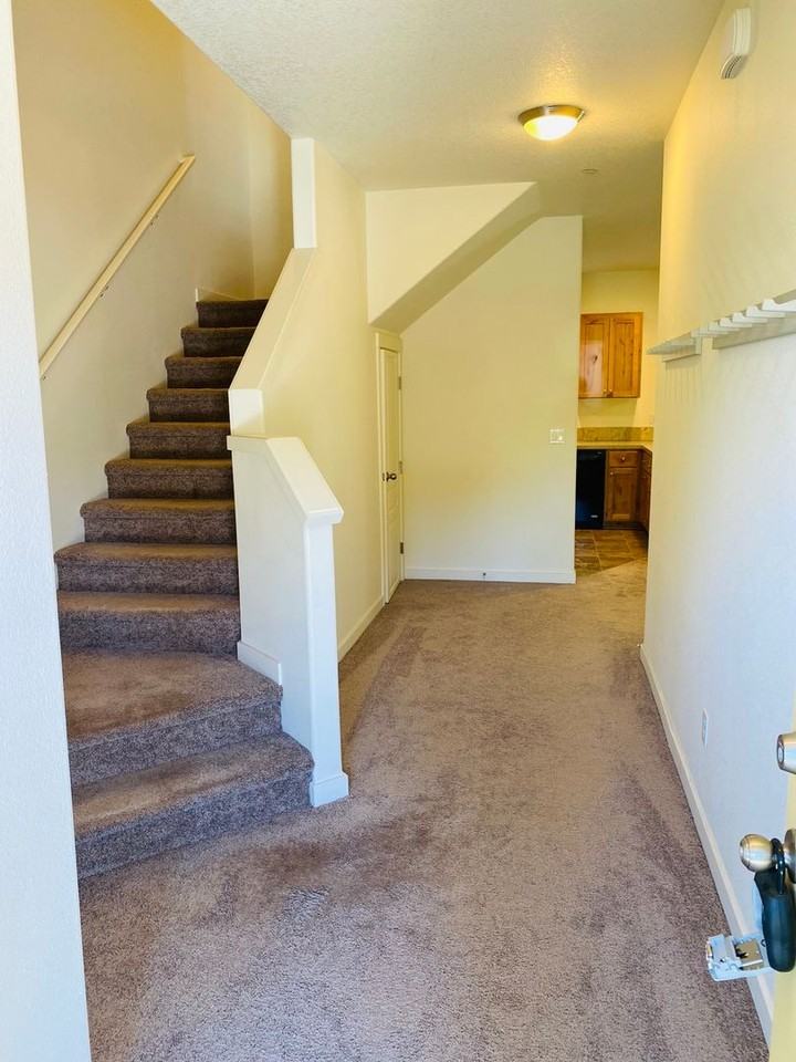 155 N 42nd Pl - Photo 2 of 19