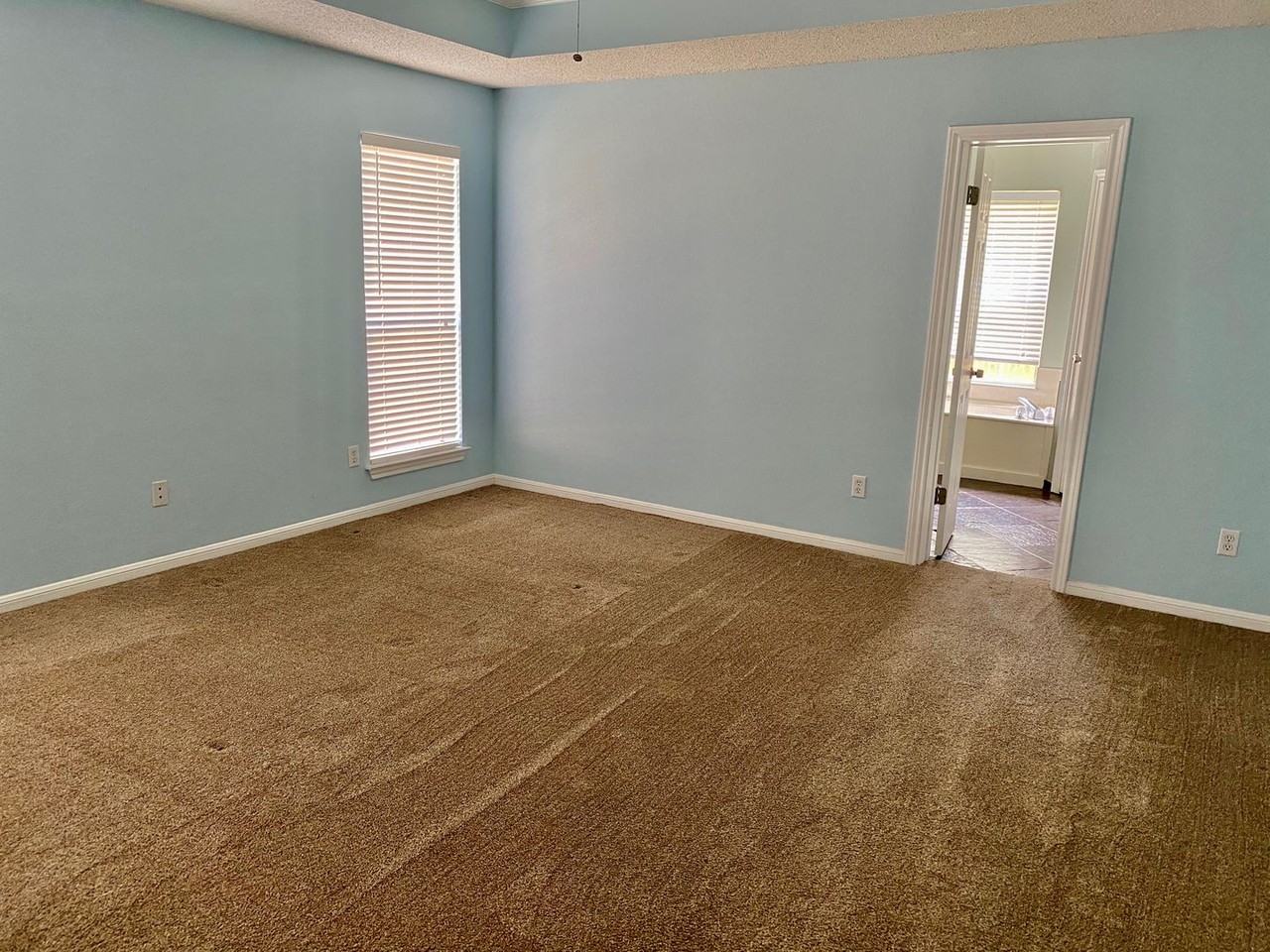 10824 Sierra West Dr - Photo 6 of 9