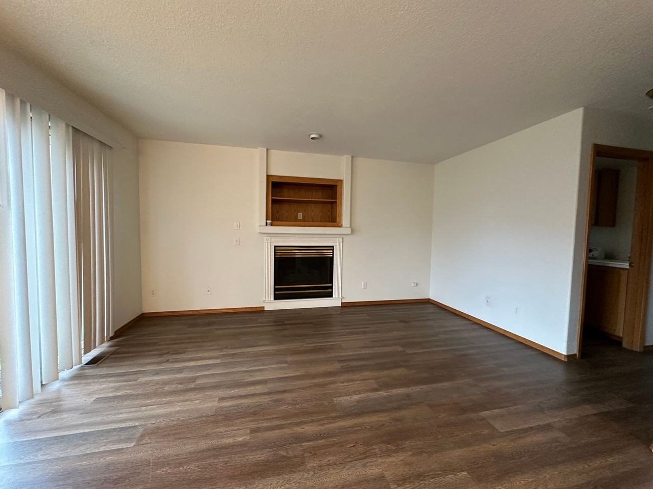 13042 Sw Mayview Way - Photo 6 of 20