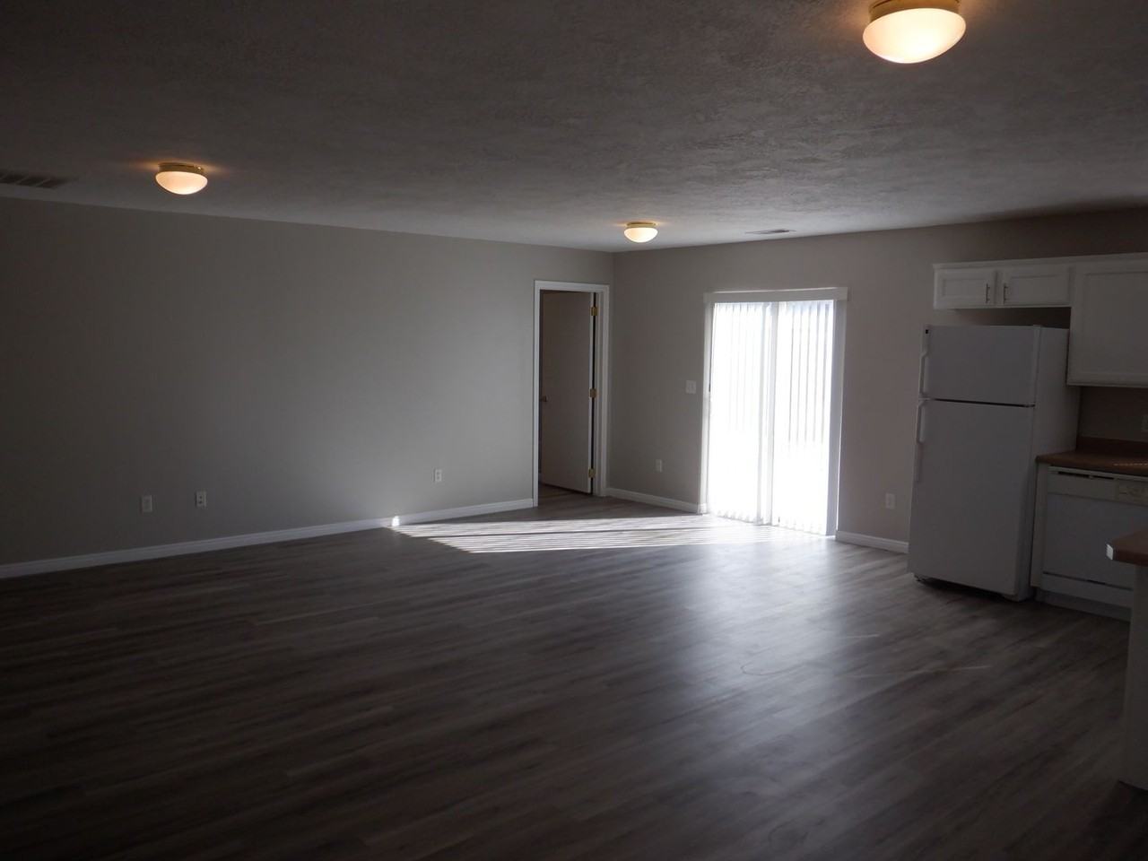 1220 N Cedar Blvd - Photo 2 of 21