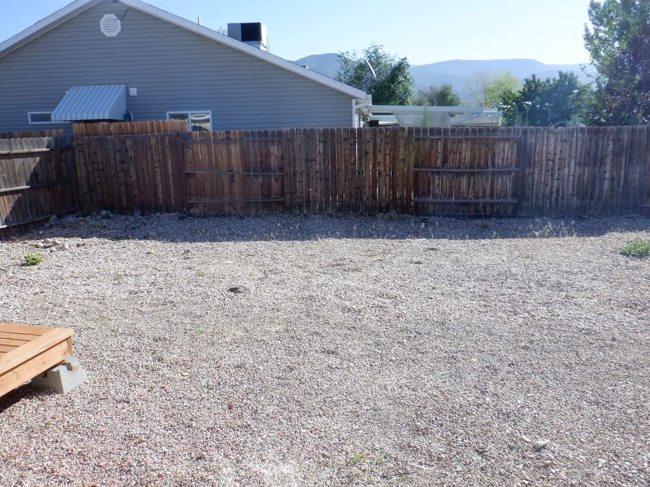 1220 N Cedar Blvd - Photo 6 of 21