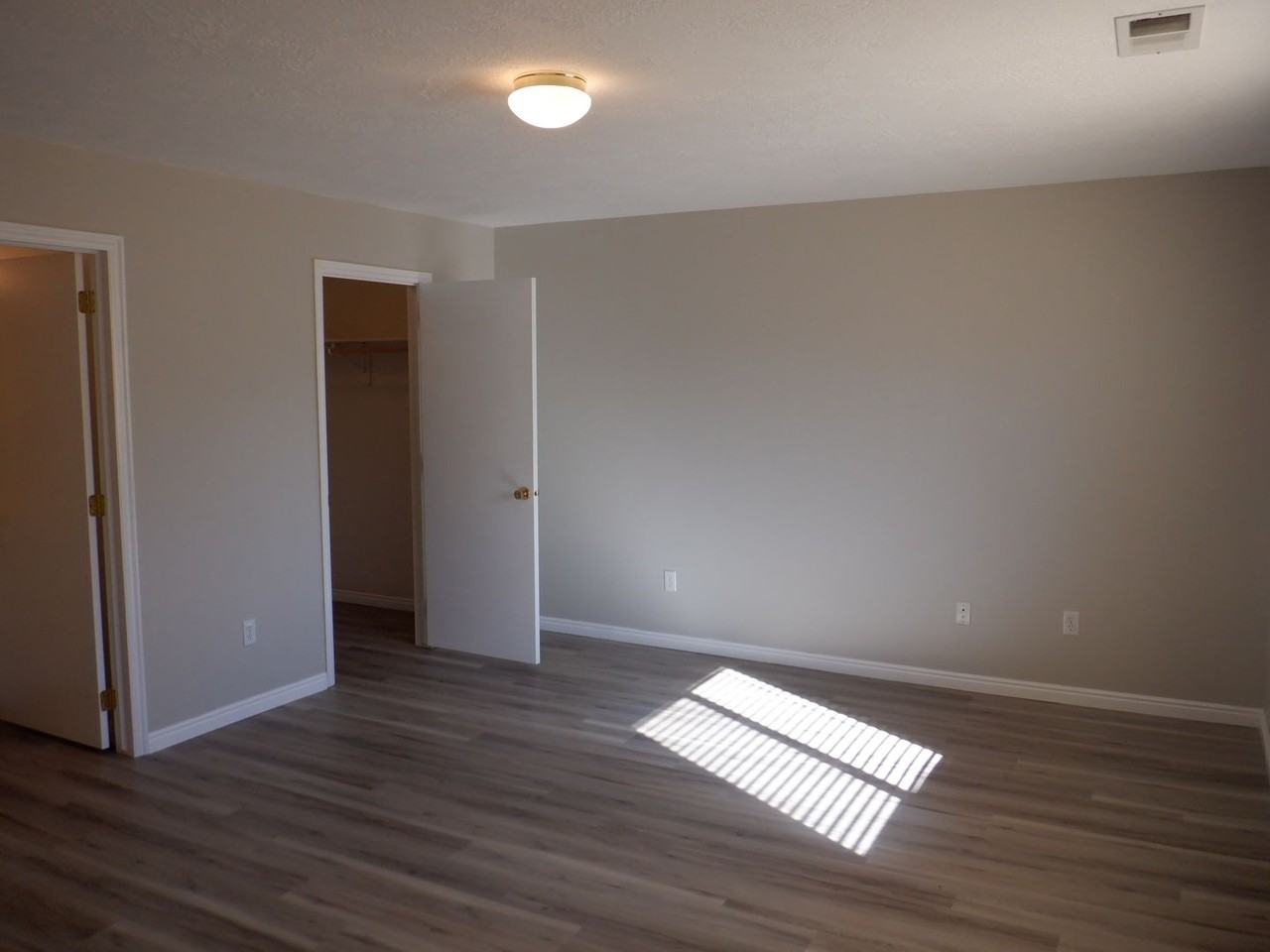 1220 N Cedar Blvd - Photo 7 of 21