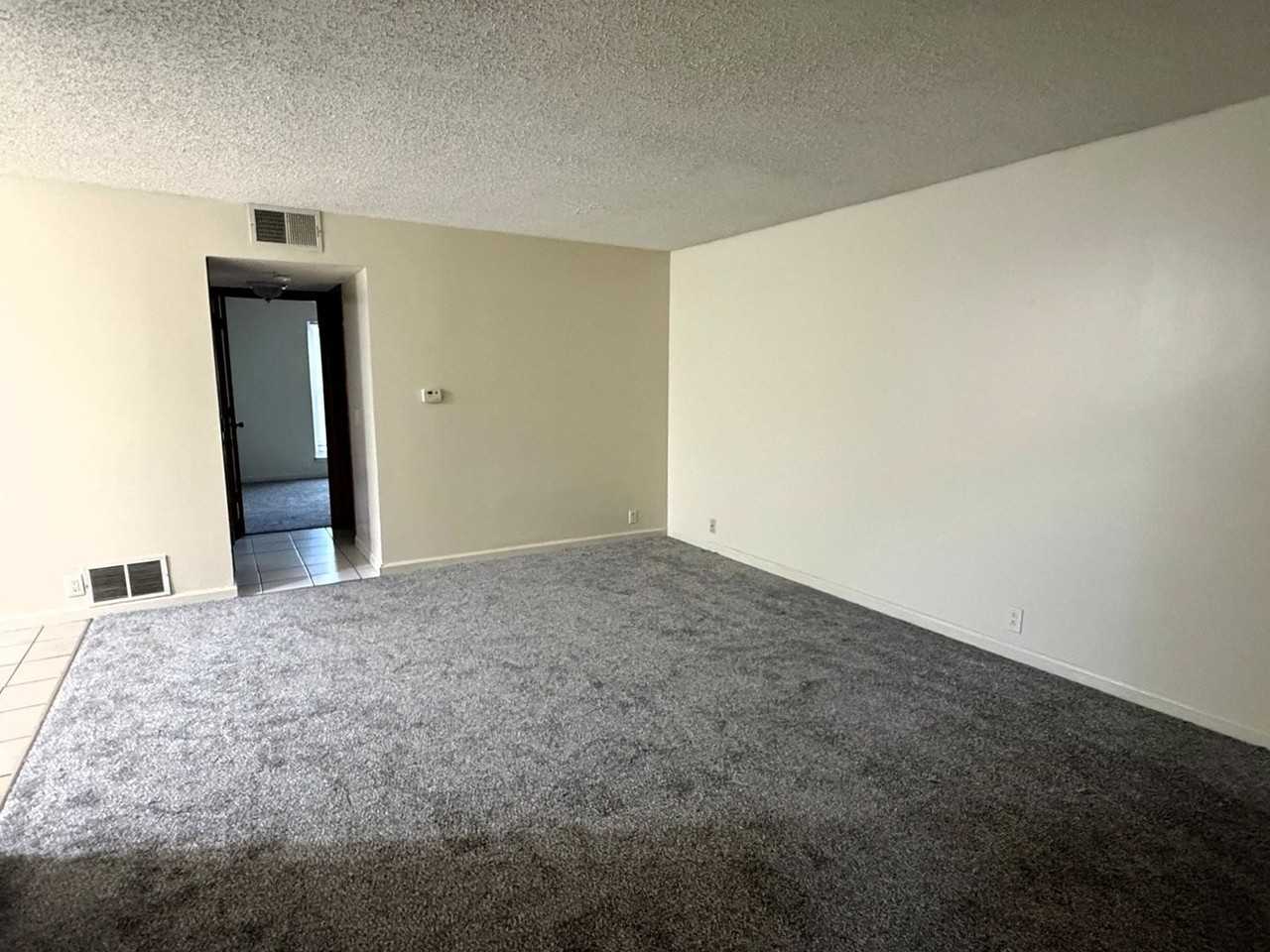 709 Dondee Dr #5 - Photo 2 of 9