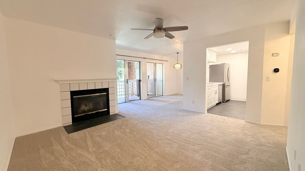 2597 Oak Rd #B - Photo 6 of 41