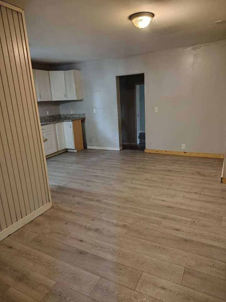 3241 S Waco Ave - Photo 5 of 5