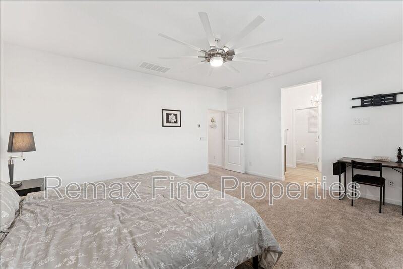 4803 S Ferric - Photo 4 of 30