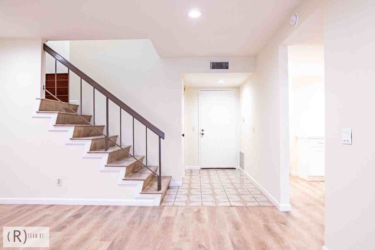 3608 Hemlock Ln - Photo 4 of 26