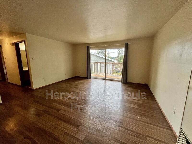1901 Ne 30th St - Photo 7 of 9