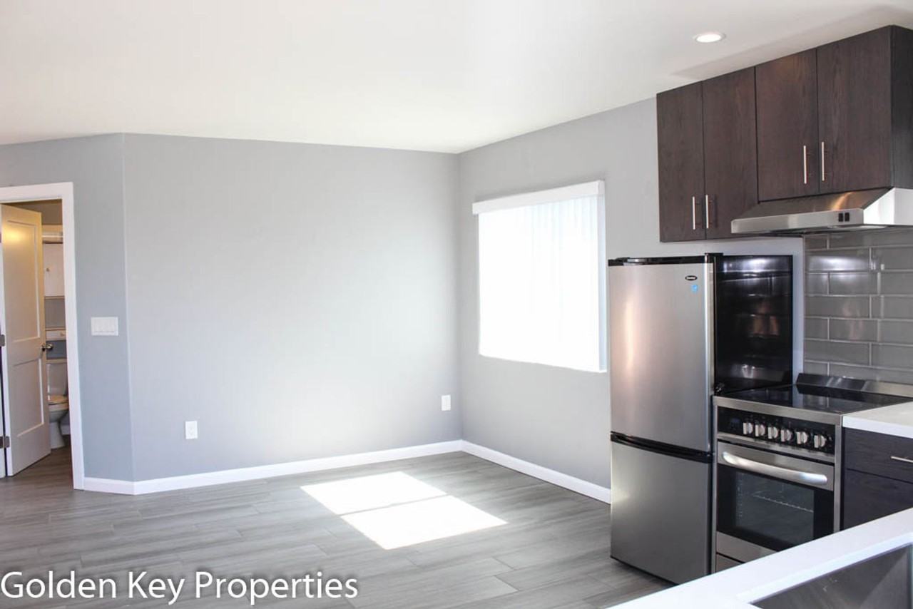 2063 Laurie Cir - Photo 4 of 9