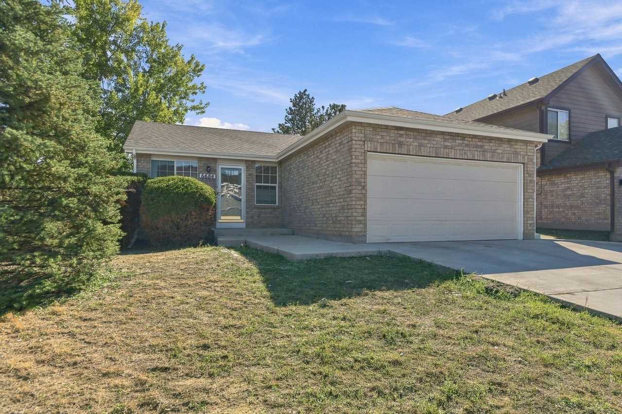 6684 Monaco Dr - Photo 3 of 34