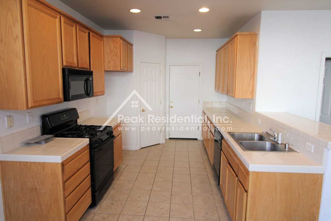 353 Dragonfly Cir - Photo 4 of 20