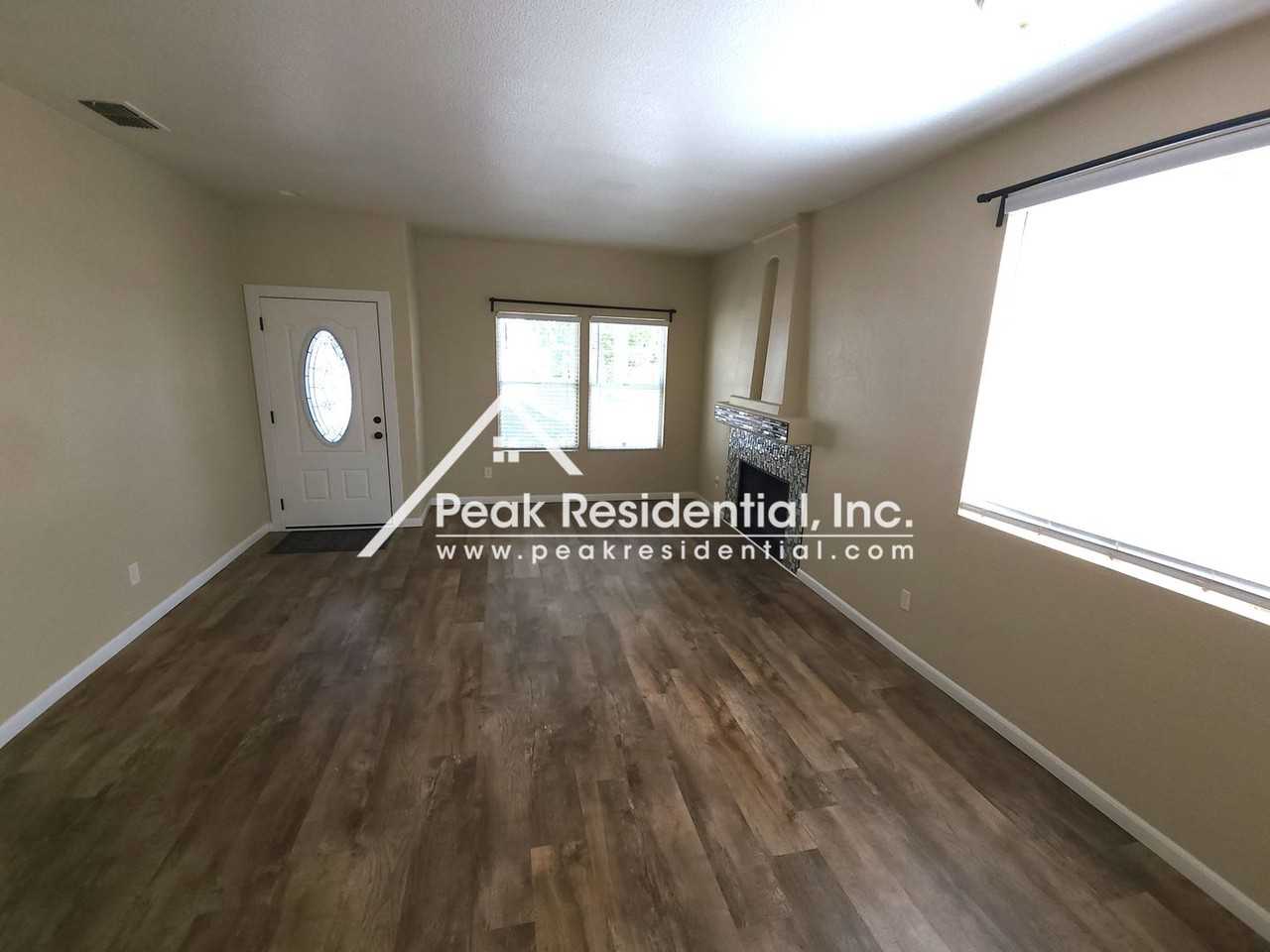 3837 Chimney Rock Way - Photo 4 of 22