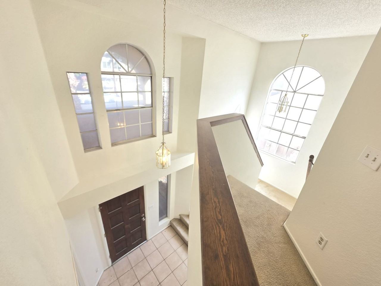 513 E Taro Ln - Photo 5 of 18
