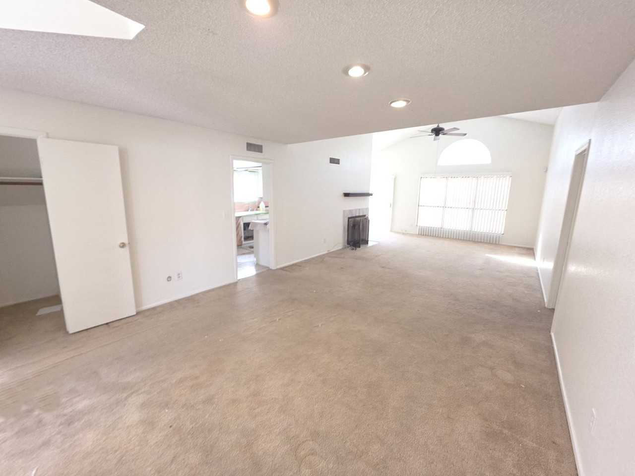 513 E Taro Ln - Photo 7 of 18