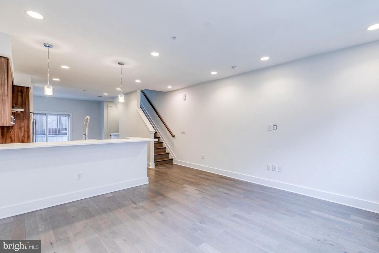 634 N 5th St #1 - Photo 7 of 39