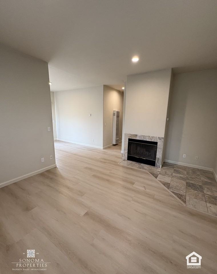 503 Oregon St - Photo 4 of 19