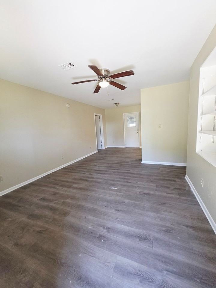 7120 Windsor Oak Dr - Photo 6 of 15