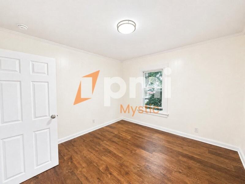 135 Willow St #1 - Photo 4 of 17