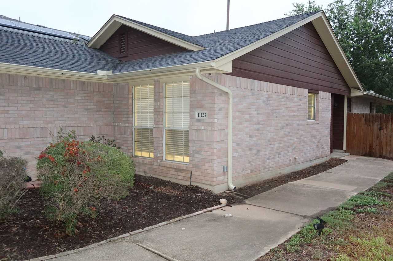 11123 Canterbury Tales Ln - Photo 2 of 28