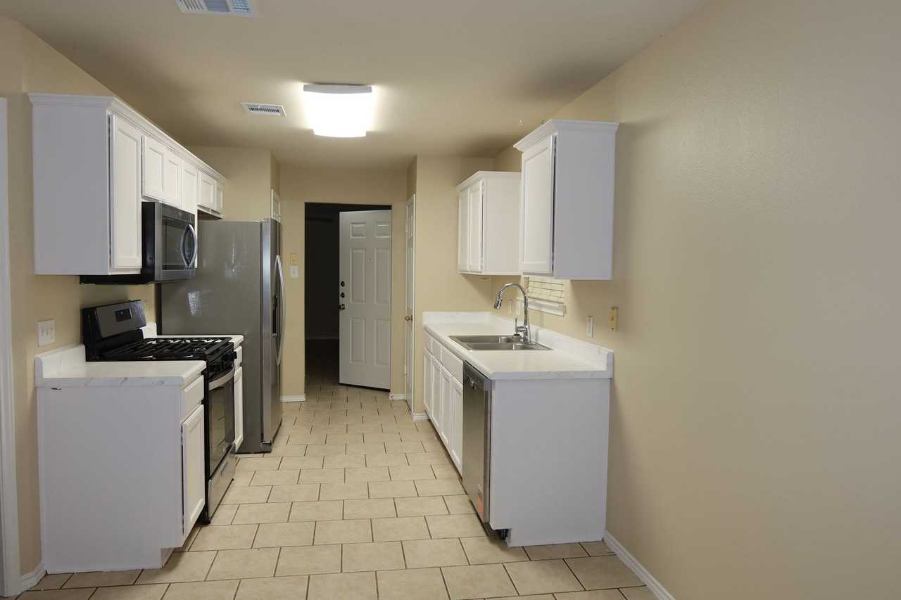 11123 Canterbury Tales Ln - Photo 6 of 28