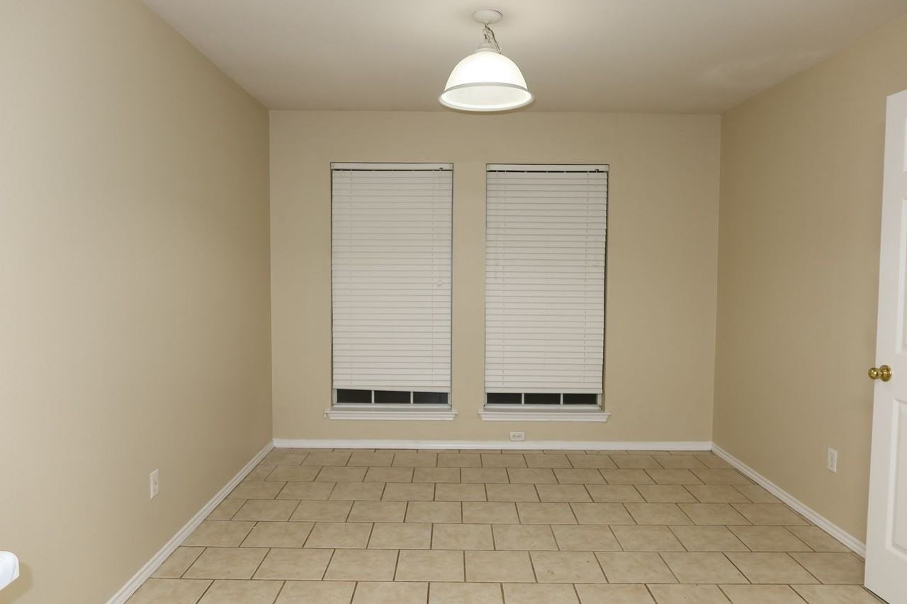 11123 Canterbury Tales Ln - Photo 7 of 28