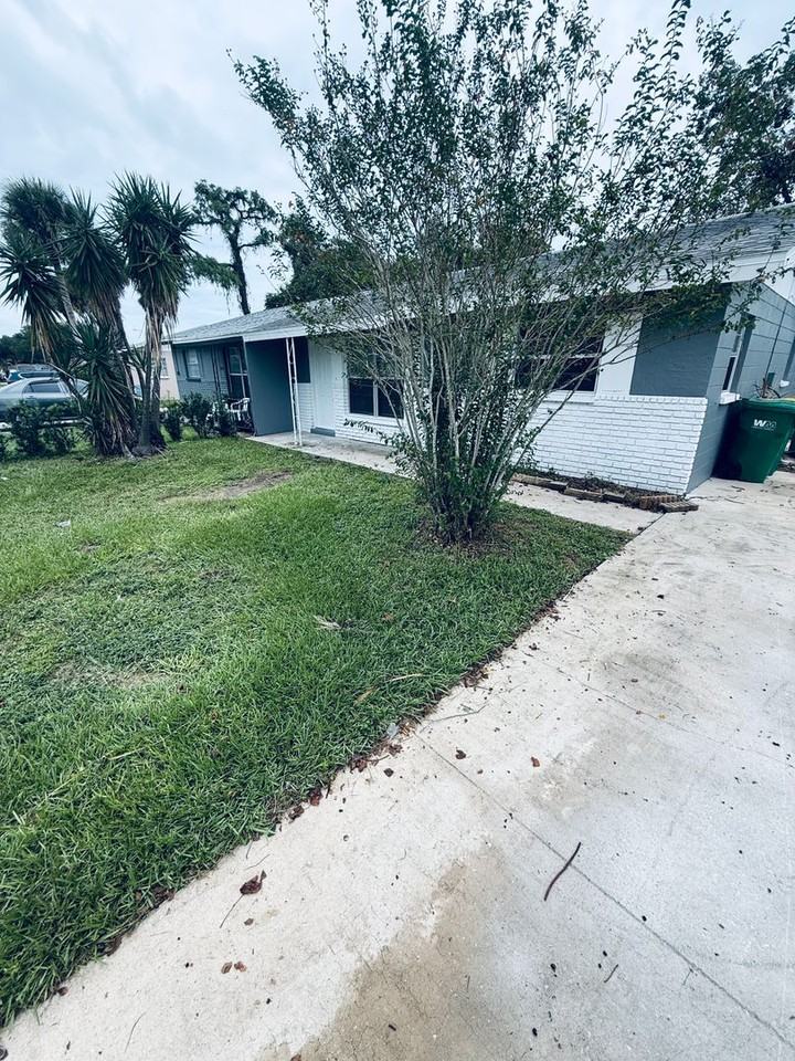 718 Lunar Lake Cir - Photo 2 of 29