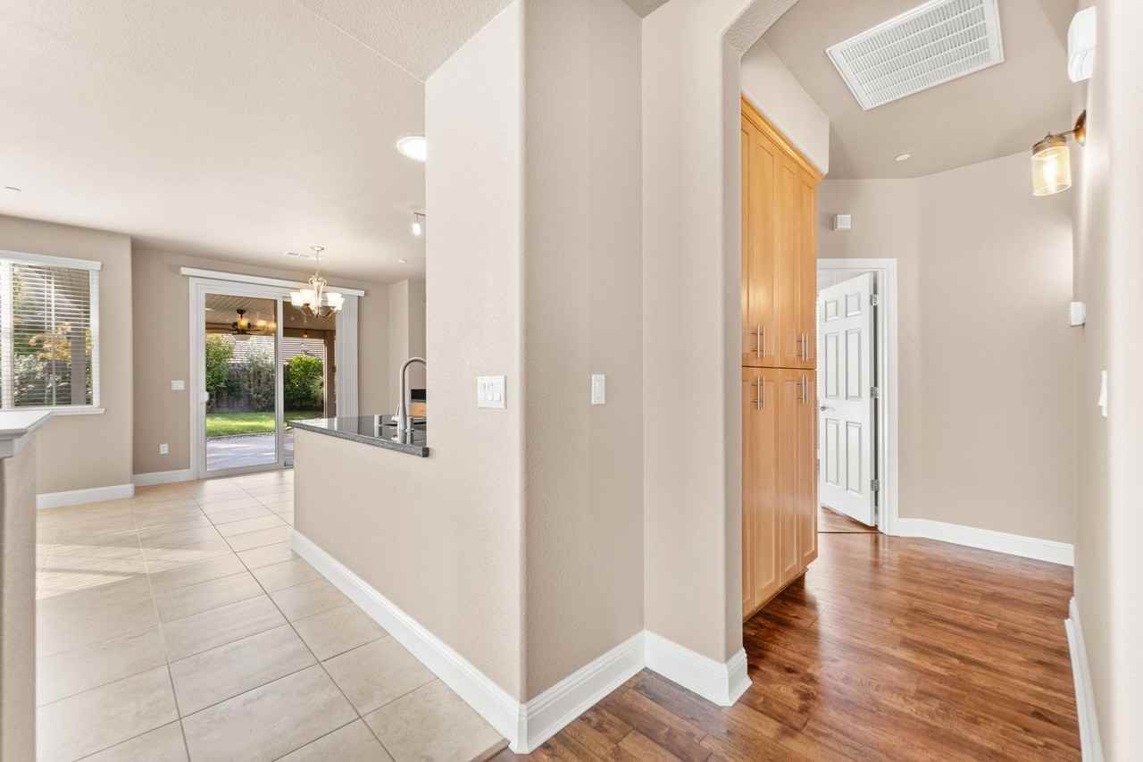 2185 Dripping Rock Ln - Photo 3 of 38