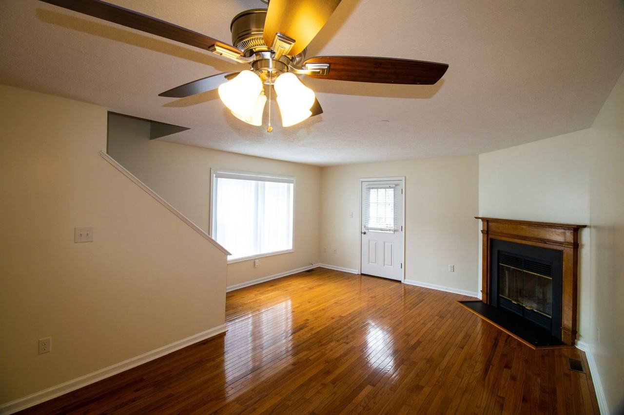 114 Gateway Dr #009 - Photo 2 of 19