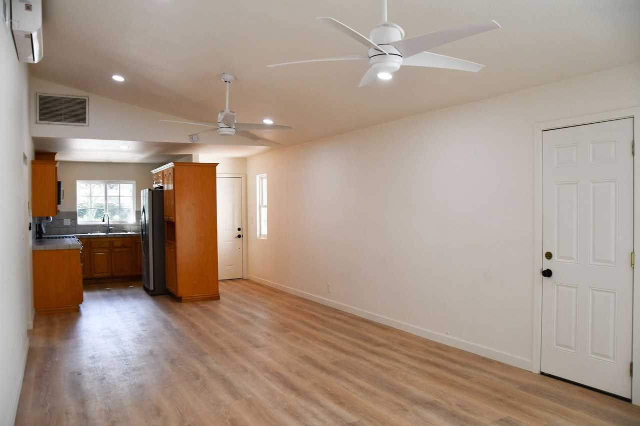709 W Palm Ave - Photo 6 of 38