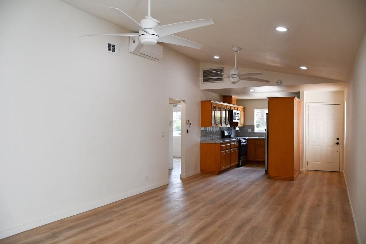 709 W Palm Ave - Photo 7 of 38