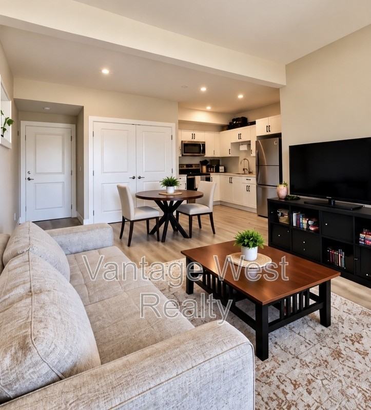 3350B Hawks Cres - Photo 2 of 7