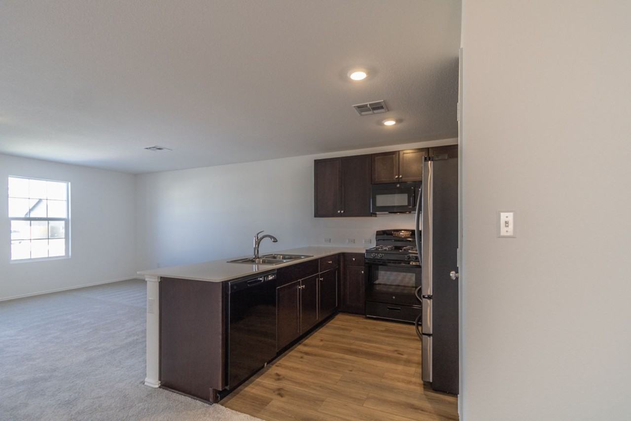 17717 Oso Cv - Photo 5 of 31