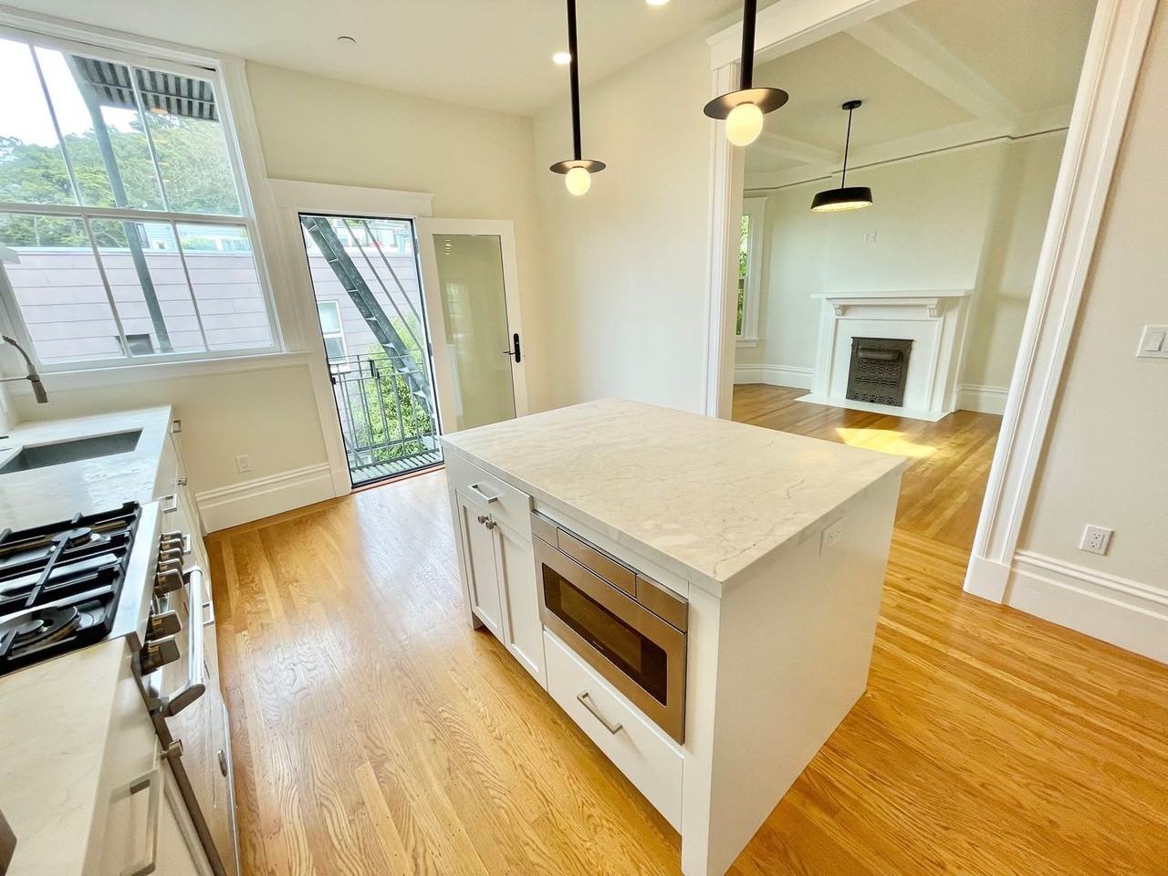 1508 Masonic Ave - Photo 7 of 34