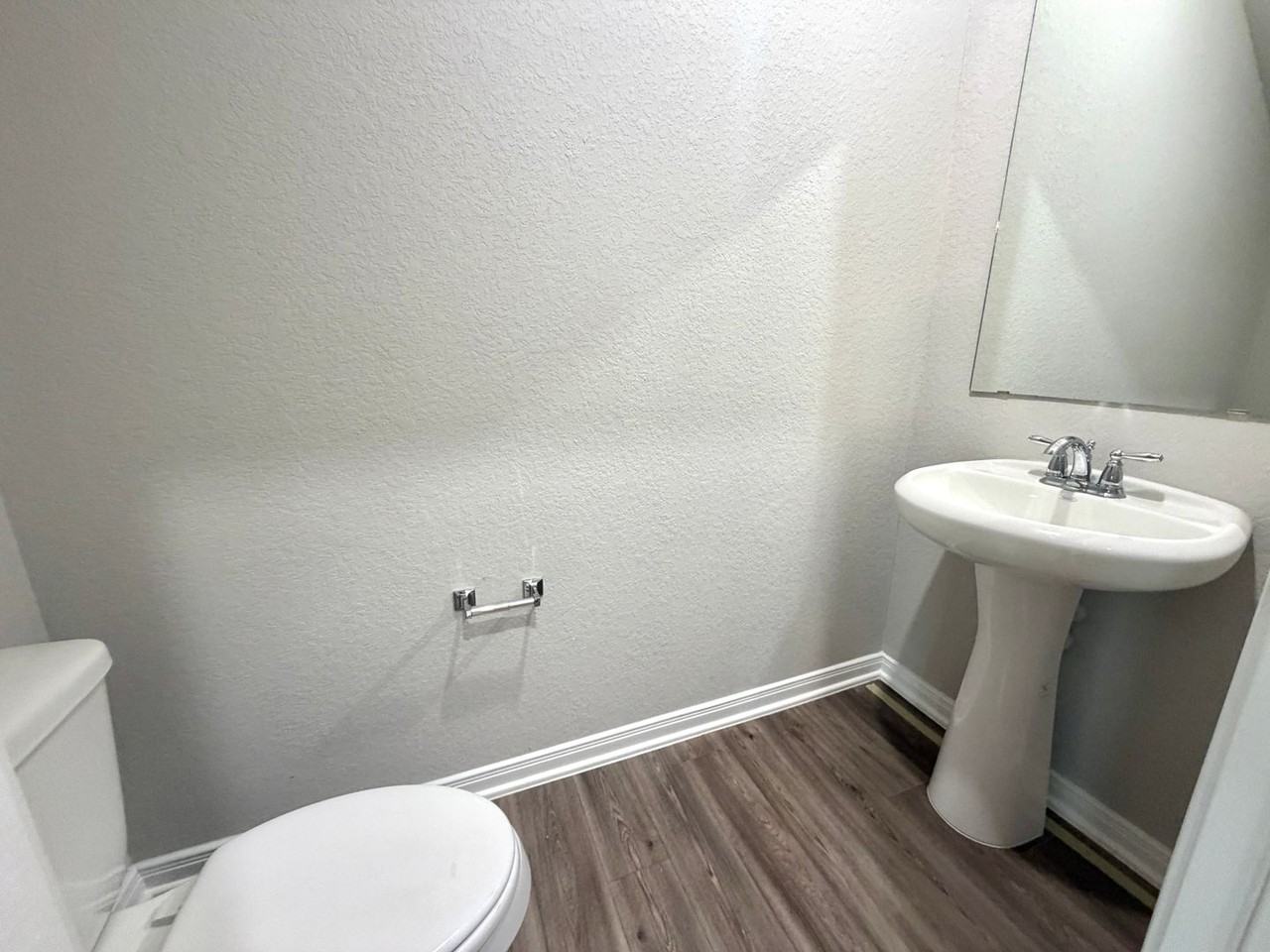 324 Caleb Ct - Photo 5 of 26