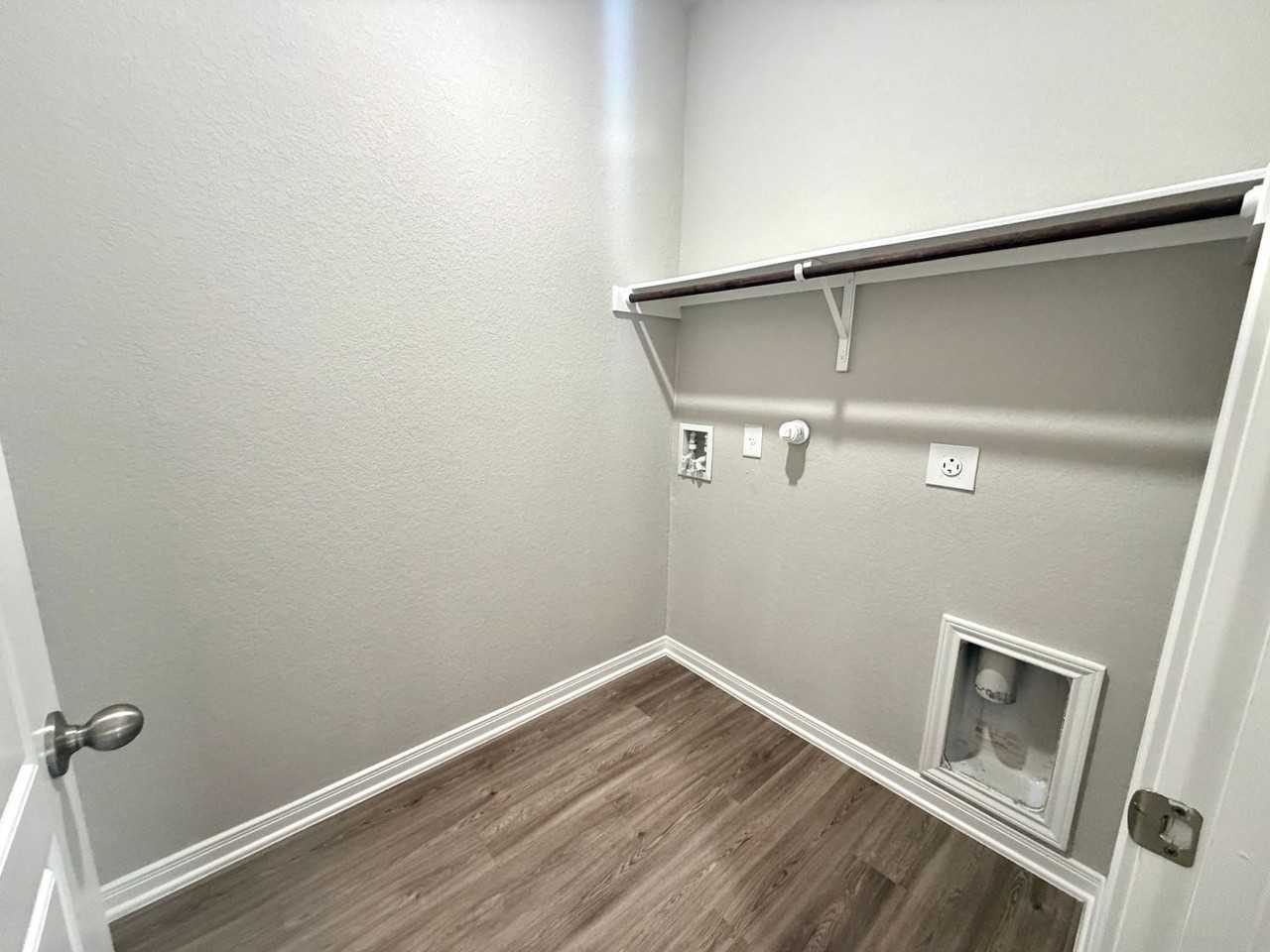 324 Caleb Ct - Photo 6 of 26