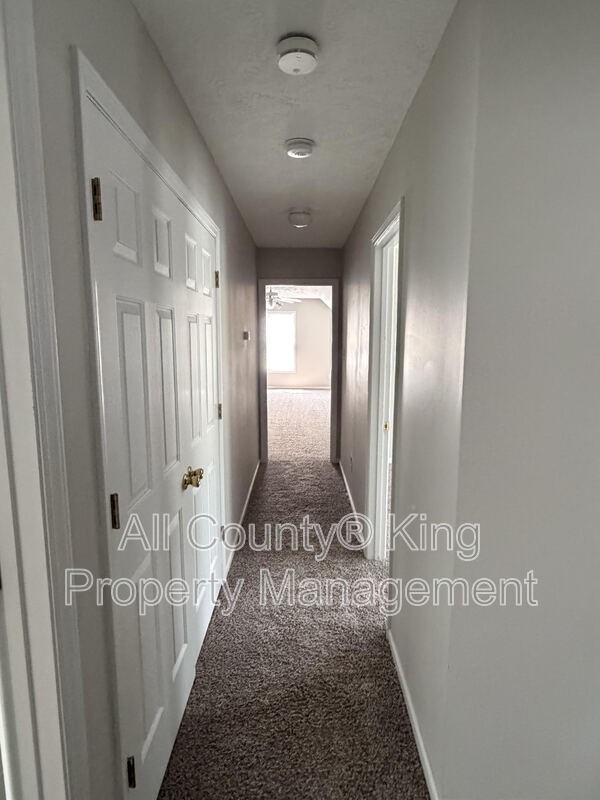115 Sand Dollar Ct - Photo 2 of 5
